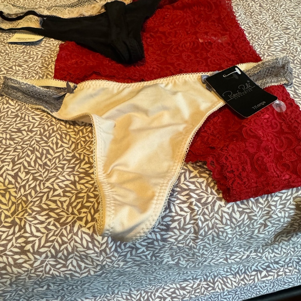 Multiples Lace Panties 2 gstring and 1 hipsters